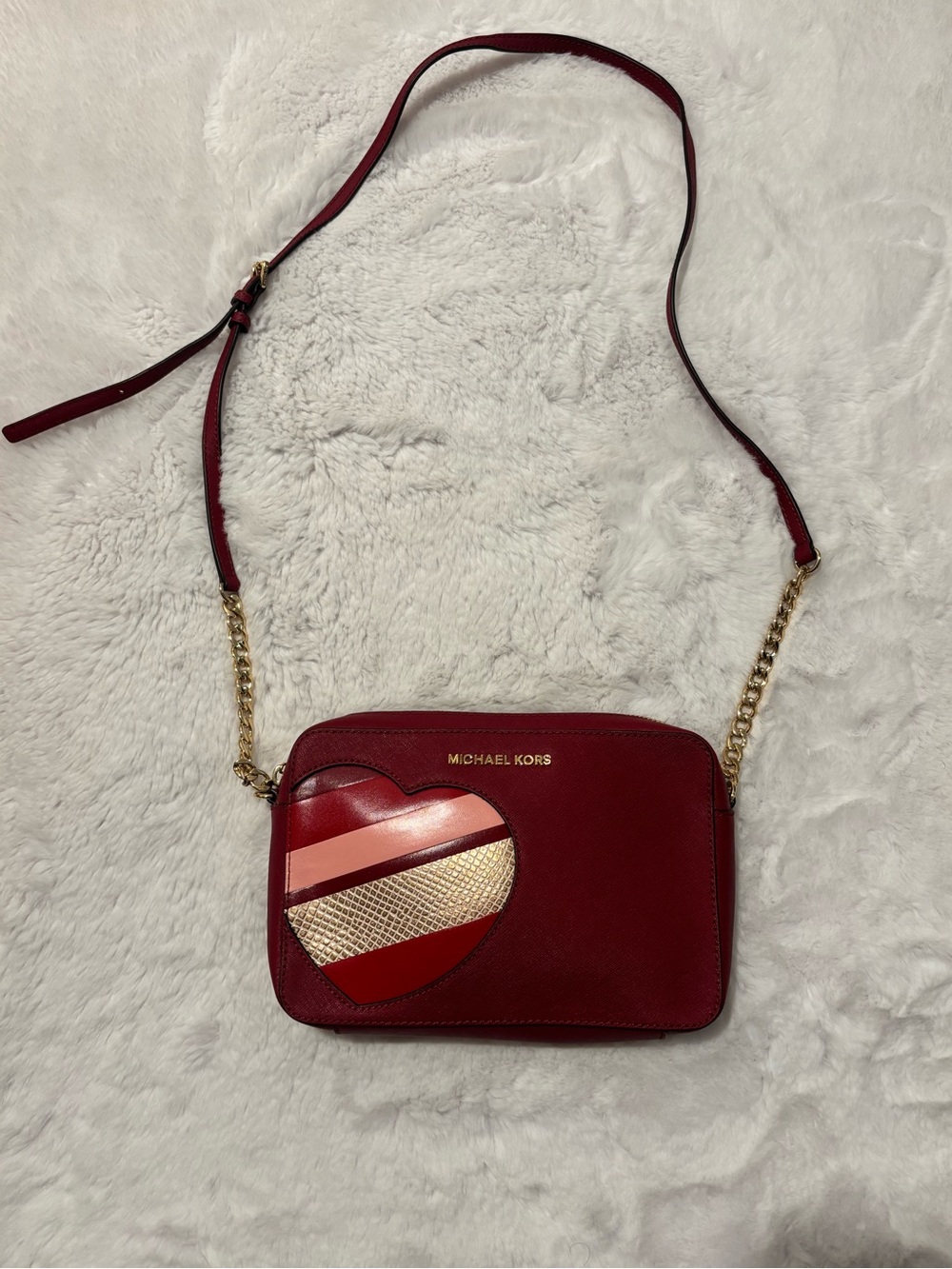 Michael Kors Jet Set Travel Hearts Crossbody Bag Red Saffiano Leather